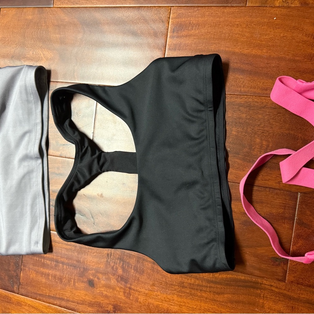 Alo XS bra in black